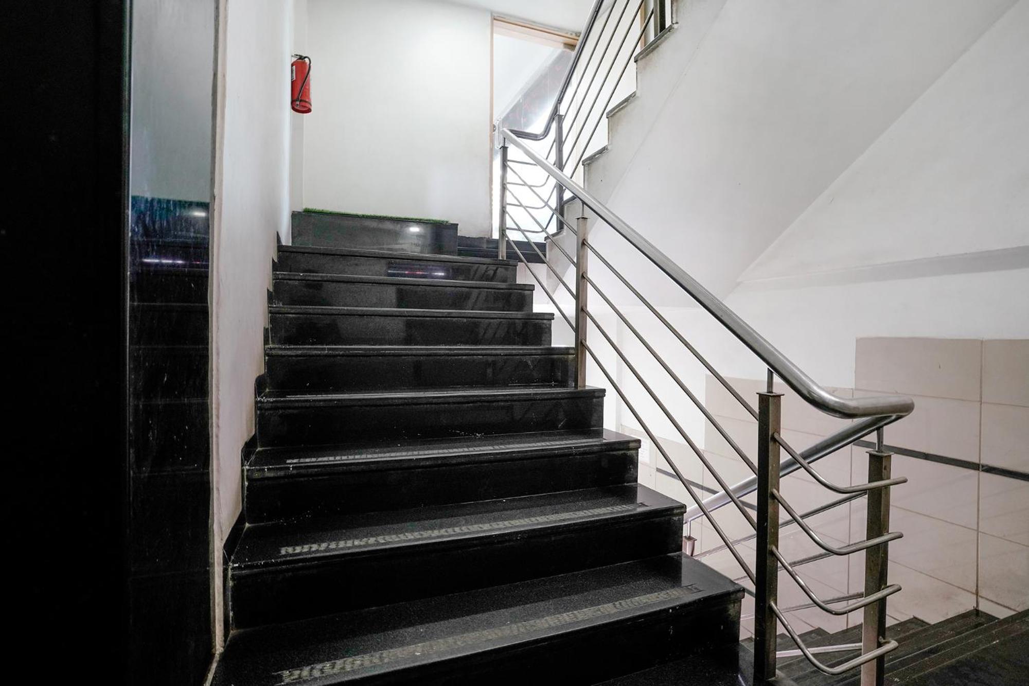 Fabhotel Lotus I Surat Exterior foto